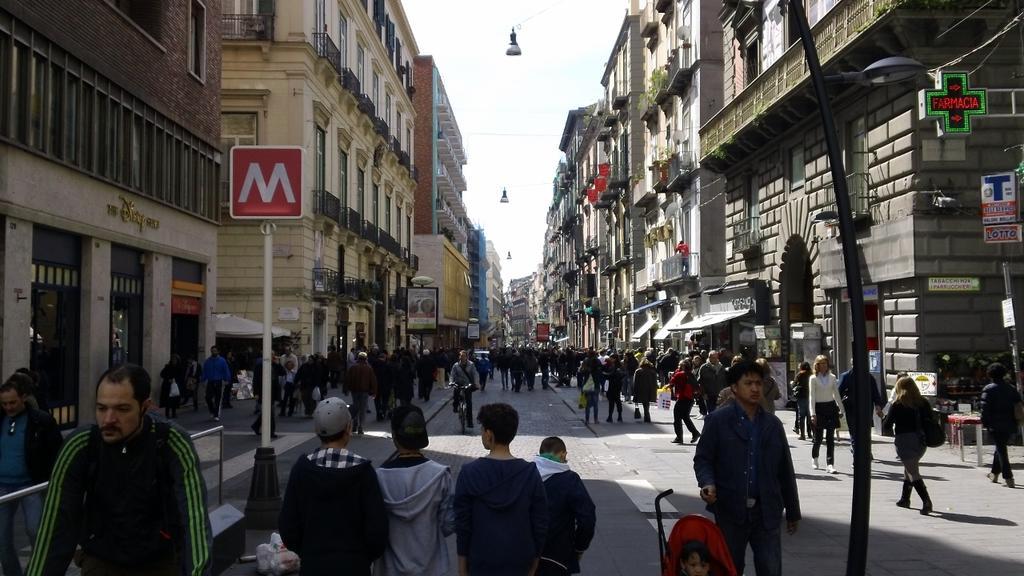 Апартаменти Sognando Napoli Екстер'єр фото